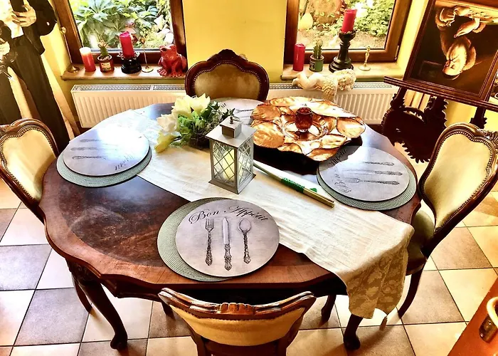 Straszny Dwor בקתה